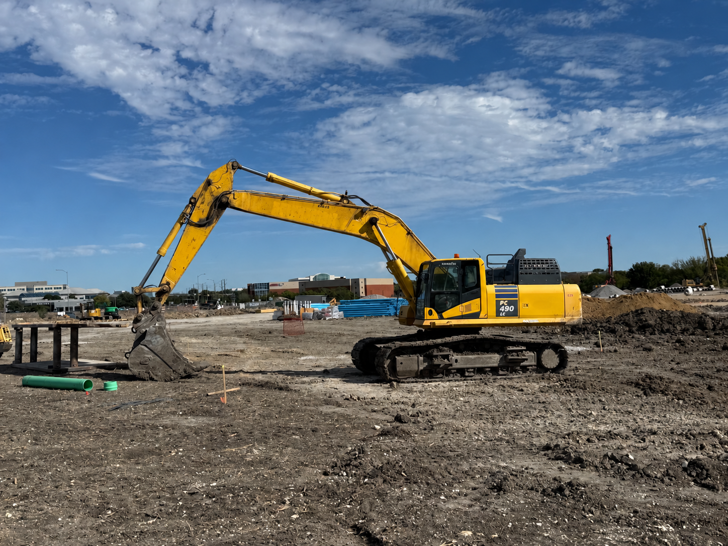 Excavation equipment supporting underground utility and infrastructure construction